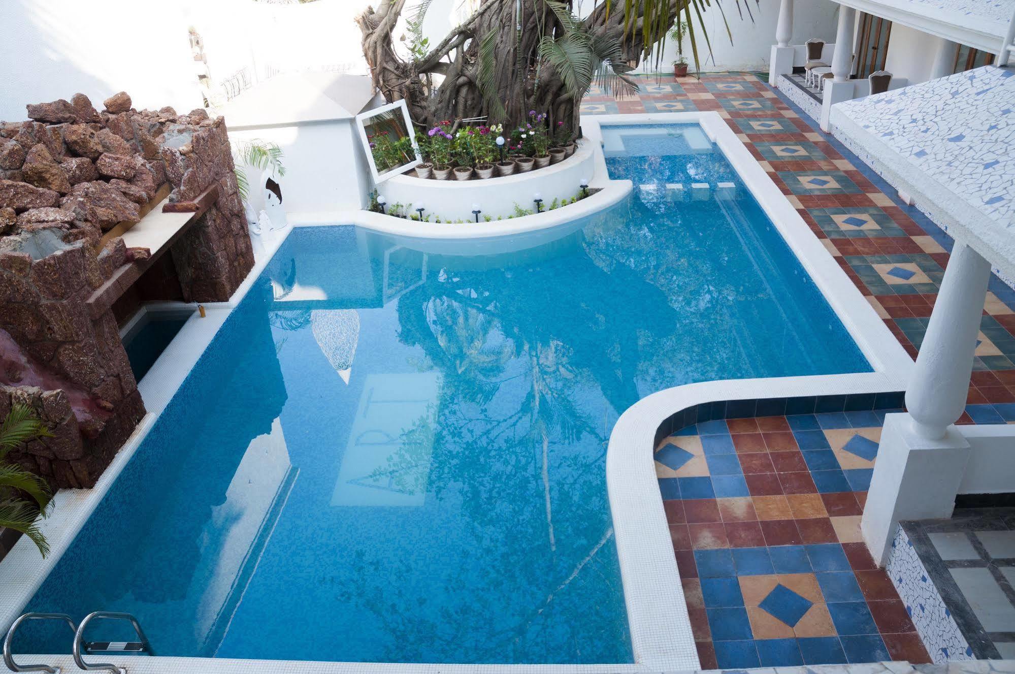 Pirache Art Hotel & Spa, Calangute Dış mekan fotoğraf